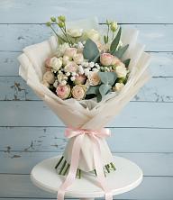 Букет цветов из:  Розы и Лизиантусы в Солнечногорске-7
