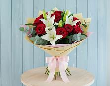 Букет цветов из:  Лилии и Розы в Солнечногорске-7