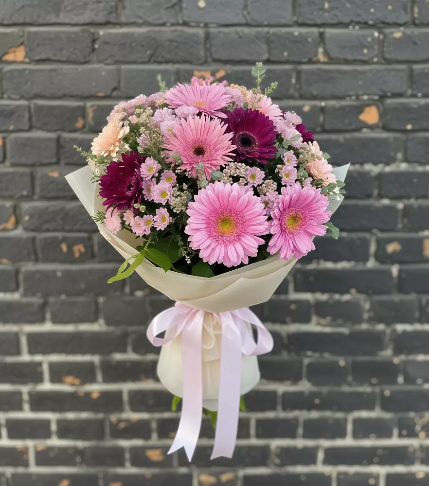 Букет цветов из: Герберы и Хризантемы в Солнечногорске-7