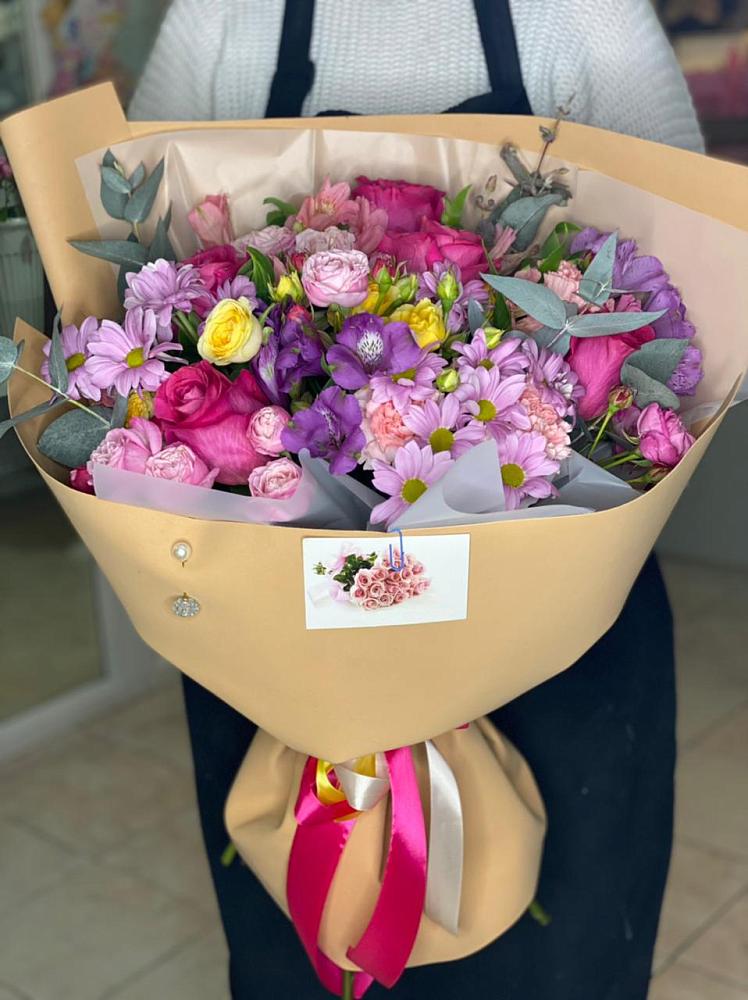 Букет цветов из: Хризантемы, Гвоздики и Альстромерии в Солнечногорске-7