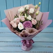 Букет цветов из:  Розы и Лизиантусы в Солнечногорске-7