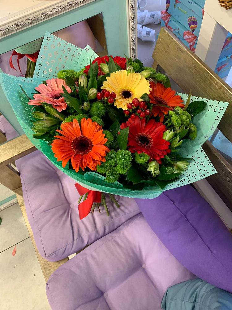 Букет цветов из: Герберы, Хризантемы и Альстромерии в Солнечногорске-7