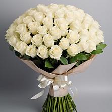 Букет 101 беля роза Белоснежка в Солнечногорске-7