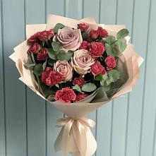 Букет цветов из:  Гвоздики и Розы #REPLACE_PRED# Солнечногорске-7