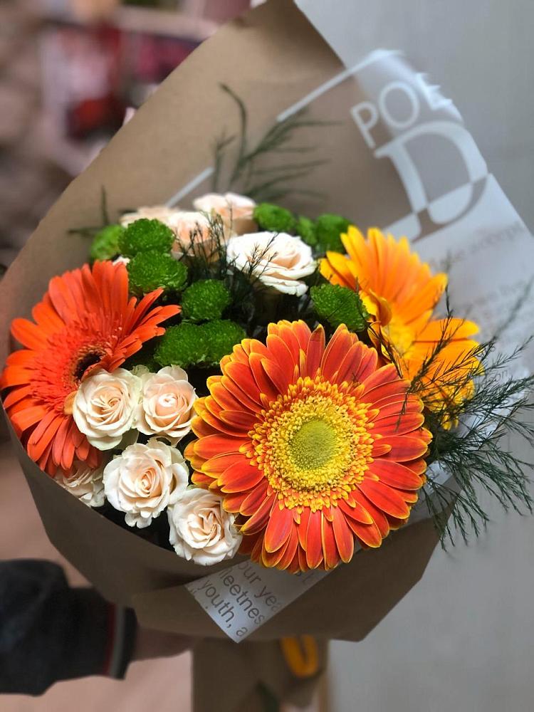 Букет цветов из: Герберы, Хризантемы и Розы в Солнечногорске-7