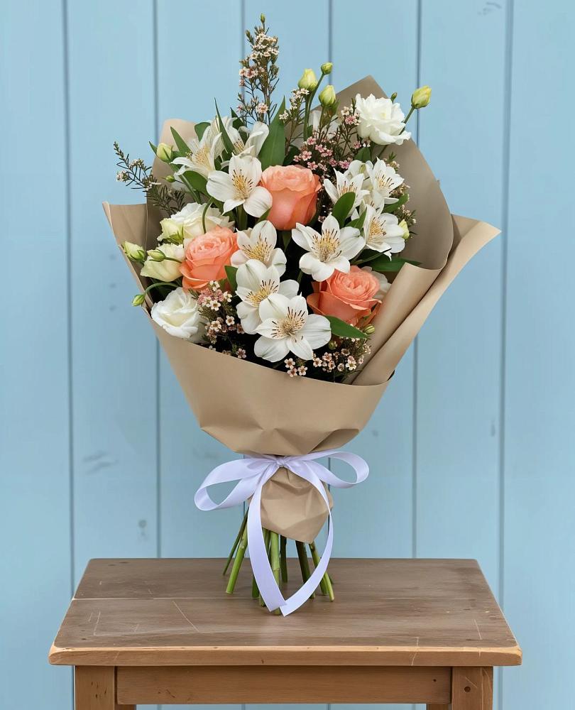 Букет цветов из: Альстромерии, Лизиантусы, Розы и Хризантемы в Солнечногорске-7